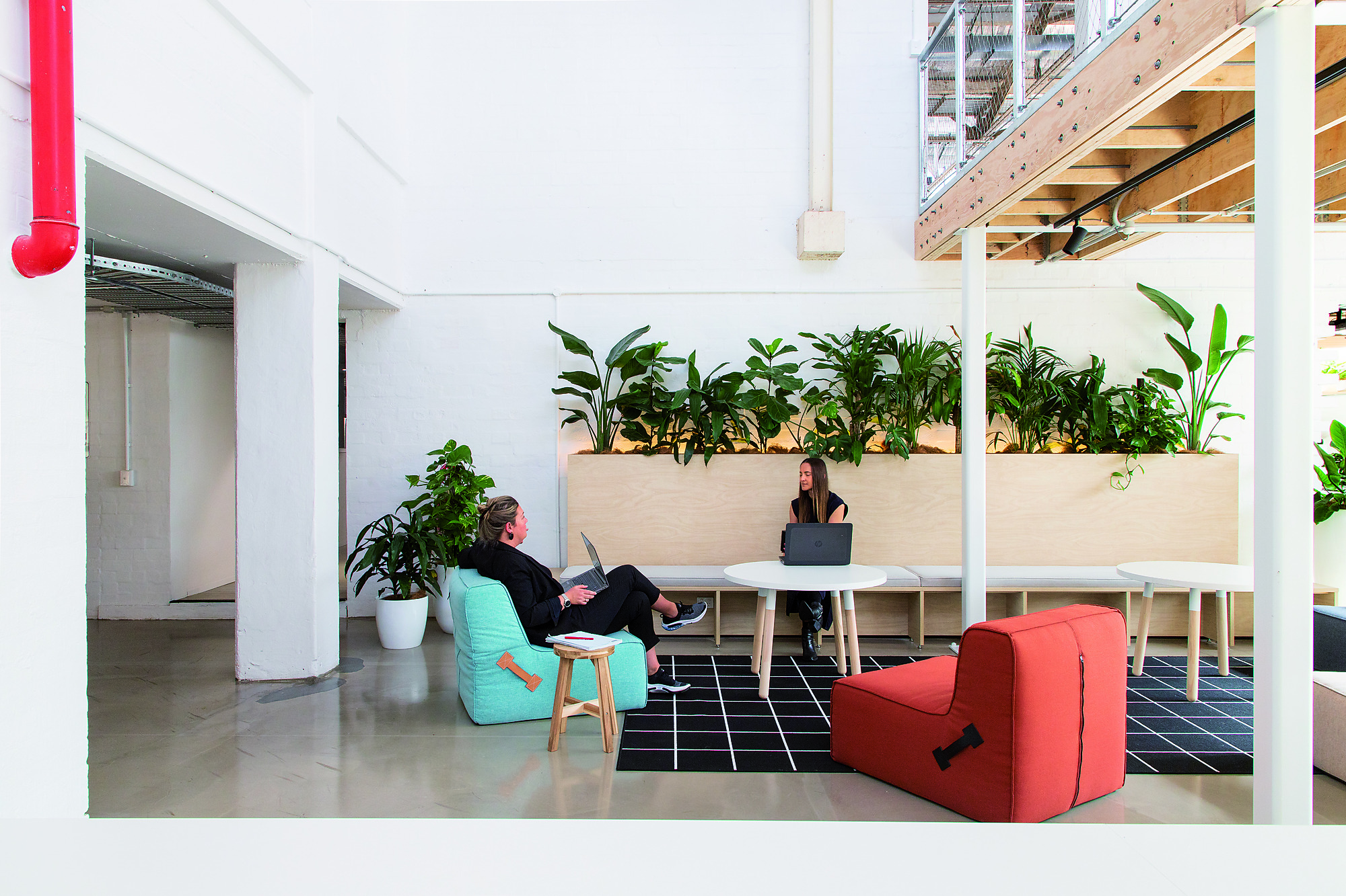 Interior photograph of SLR Consulting Sydney by Jordan Schumacher
